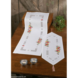 Permin, kit chemin de table roses (PE63-7872)