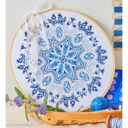 Isabelle Vautier, grille rosace Delft (MAND07)