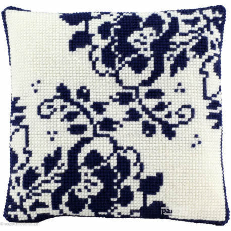 Pako, kit coussin au point de croix monochrome roses (PA003.281)