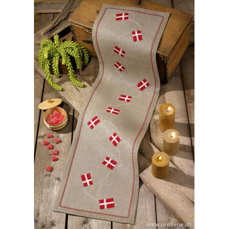 Permin, kit chemin de table drapeau scandinave (PE68-1102)