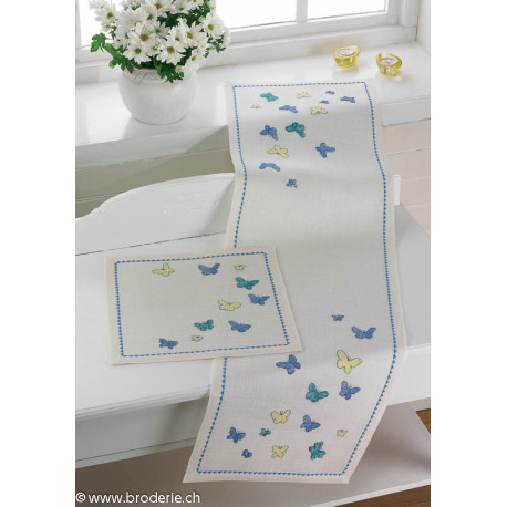 Permin, kit napperon carré - papillons (PE10-2769)